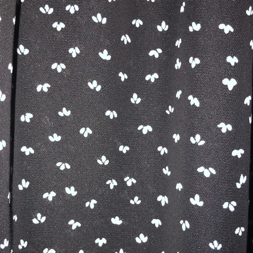 XL Lauren Conrad Black shirt with white floral print - Picture 4 of 5
